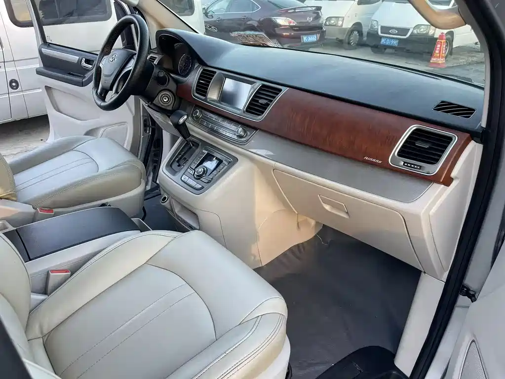 Maxus G10 2.0 T Auto Commemorative