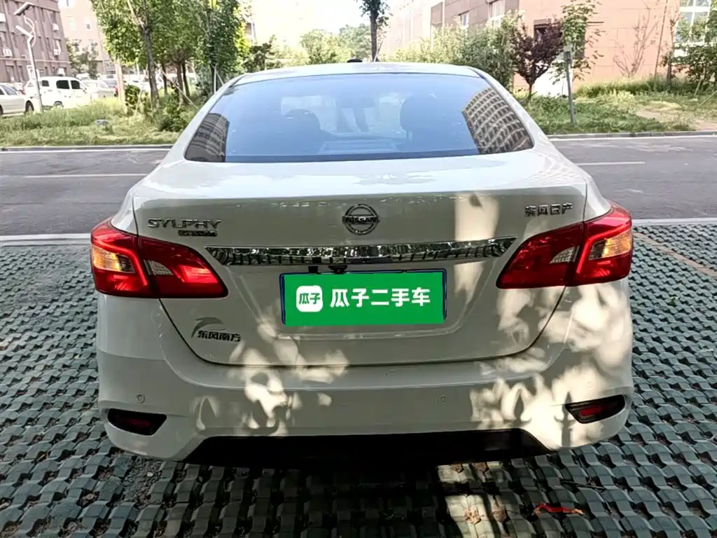 Sylphy Classic 1.6 XE CVT Comfort
