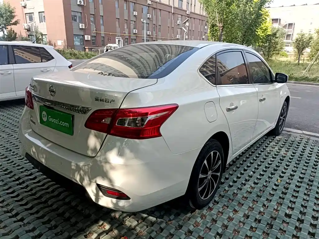 Sylphy Classic 1.6 XE CVT Comfort