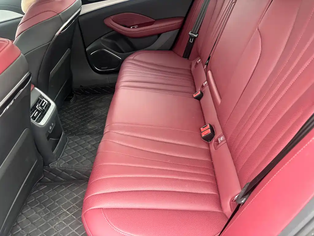 Hongqi H5 2.0 T Auto Flagship Smooth