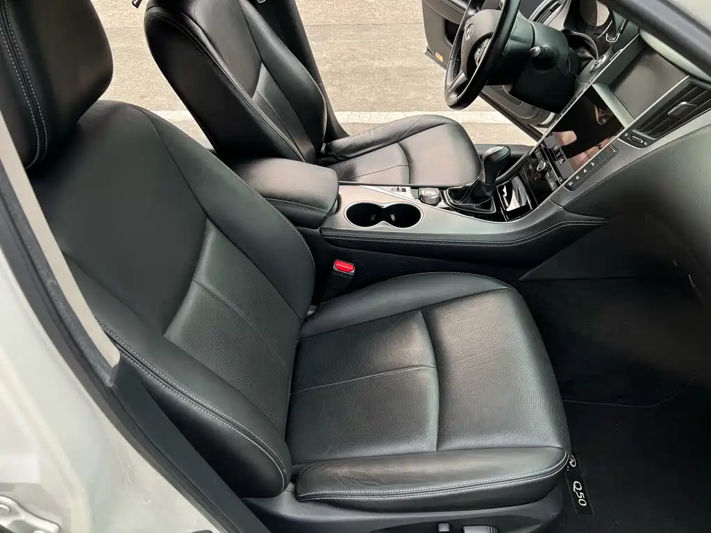 Infiniti Q50 L 2.0 T Joy