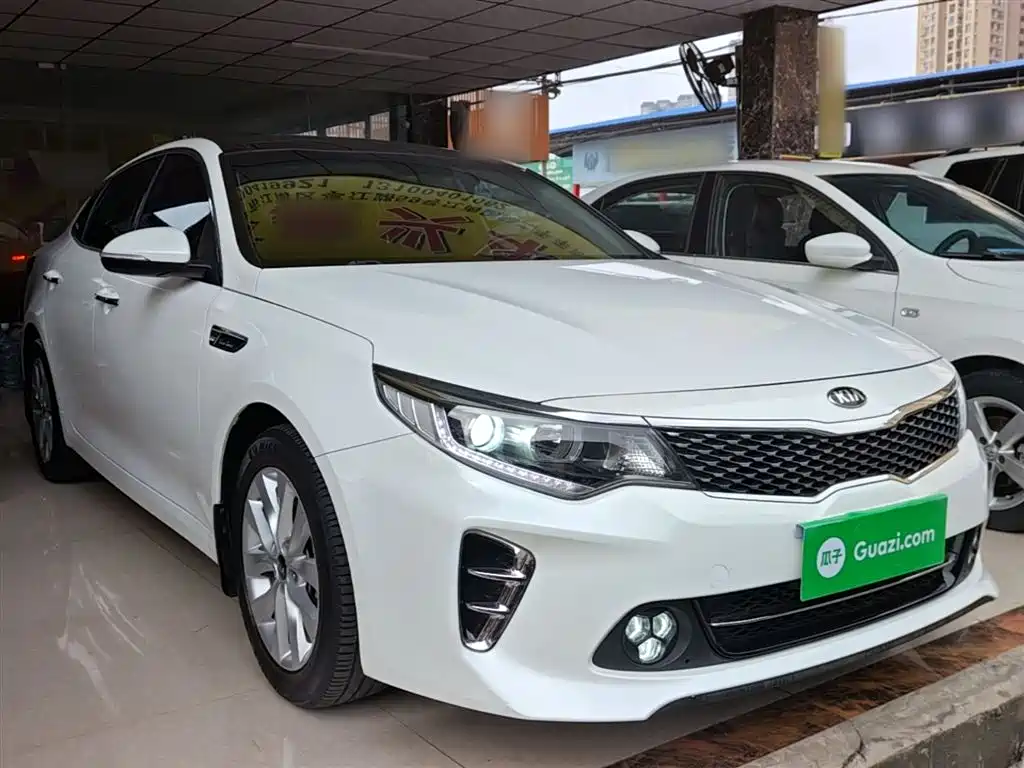 Kia K5 1.6 T Auto LUX