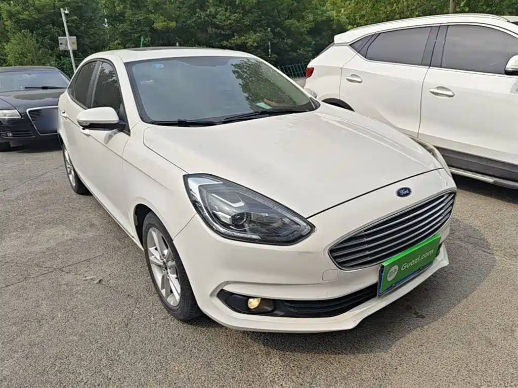 Escort Facelift 1.5 L Auto Joy CN-VI