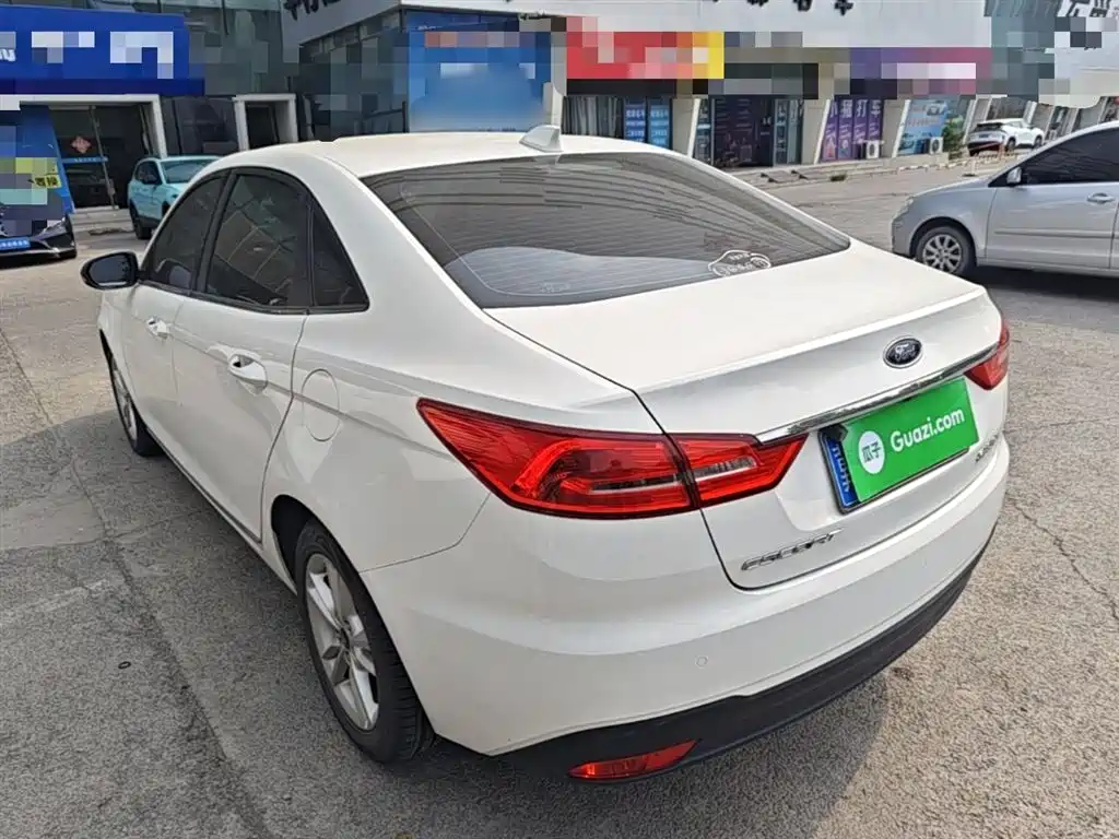 Escort Facelift 1.5 L Auto Joy CN-VI