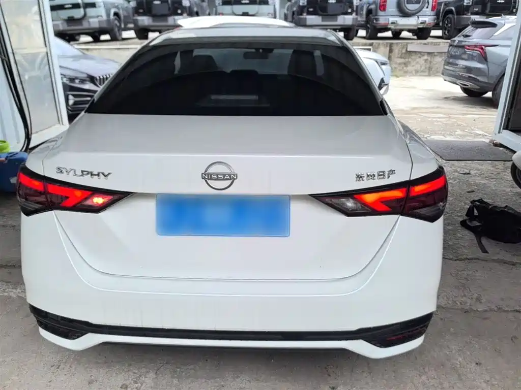 Sylphy 1.6 L CVT Joy