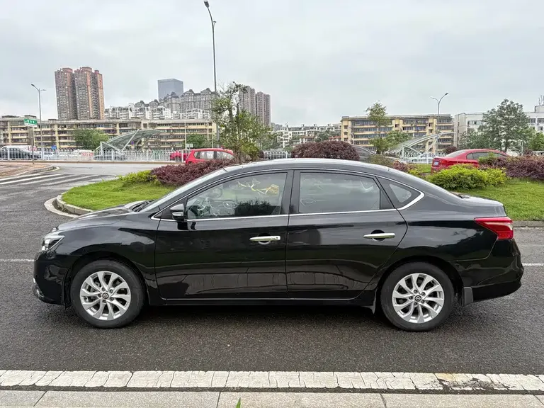 Nissan Sylphy 1.6 XV CVT Connected Premium CN-VI