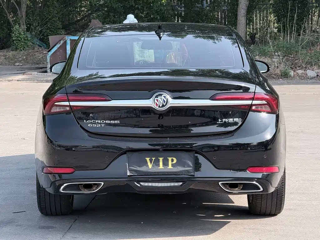 LaCrosse 652 T Luxury