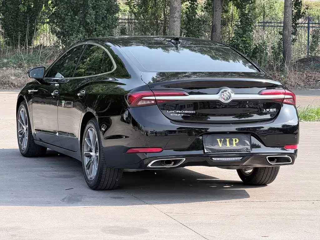 LaCrosse 652 T Luxury