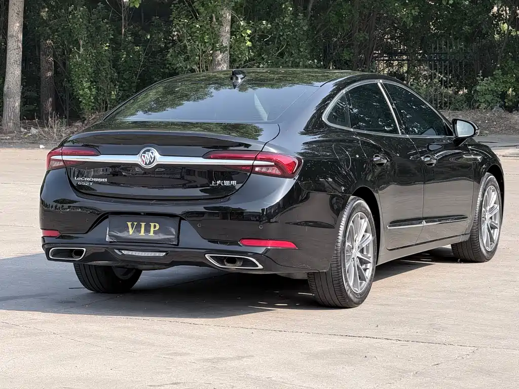 LaCrosse 652 T Luxury