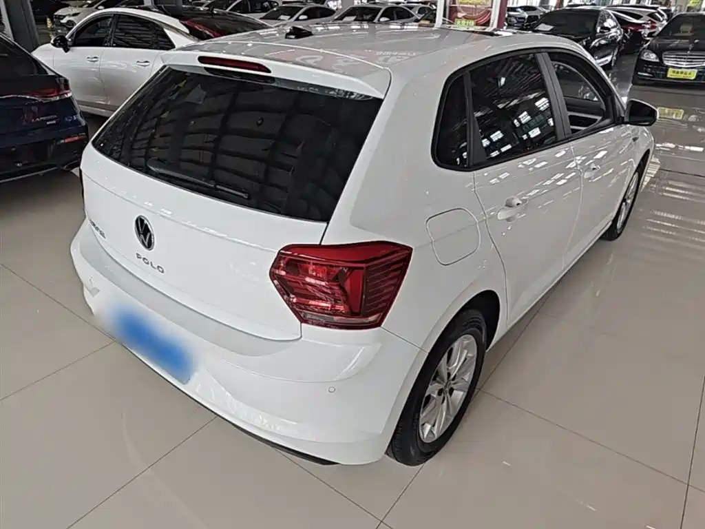 Polo Plus 1.5 L Auto Colorful Tech