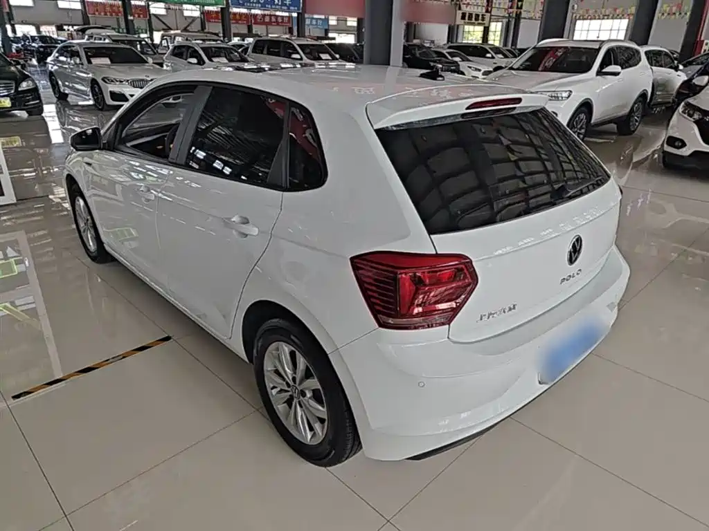 Polo Plus 1.5 L Auto Colorful Tech