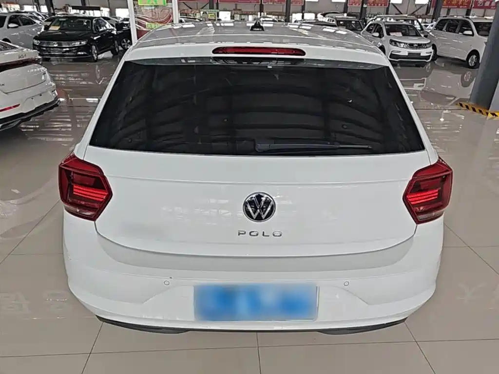 Polo Plus 1.5 L Auto Colorful Tech