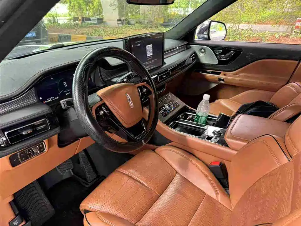Aviator 3.0 T V6 4 WD President