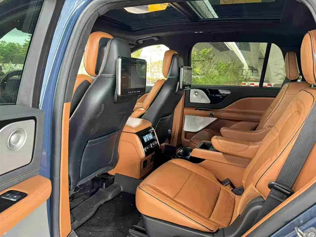 Aviator 3.0 T V6 4 WD President
