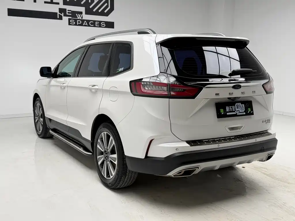 Edge PLUS EcoBoost 245 2 WD Platinum Sharp 5-seat