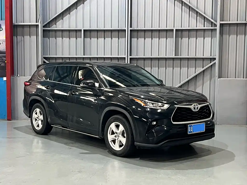 Highlander 汉兰达 2023款 2.5 L智能电混双擎两驱精英版 7座