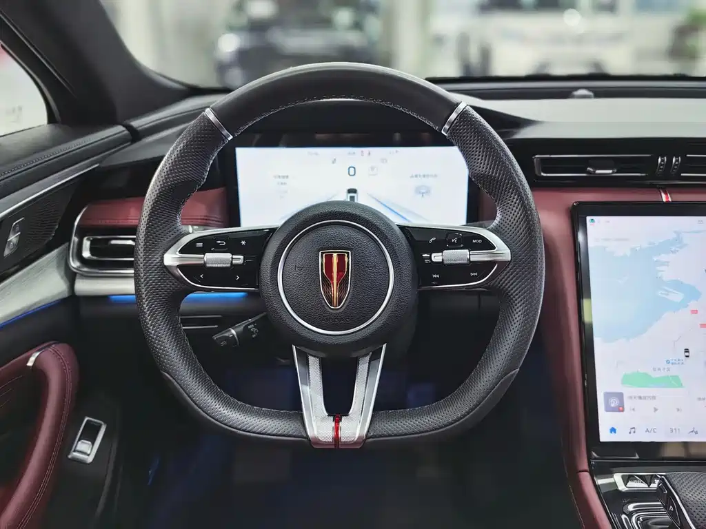 Hongqi H5 2.0 T Auto Shadow