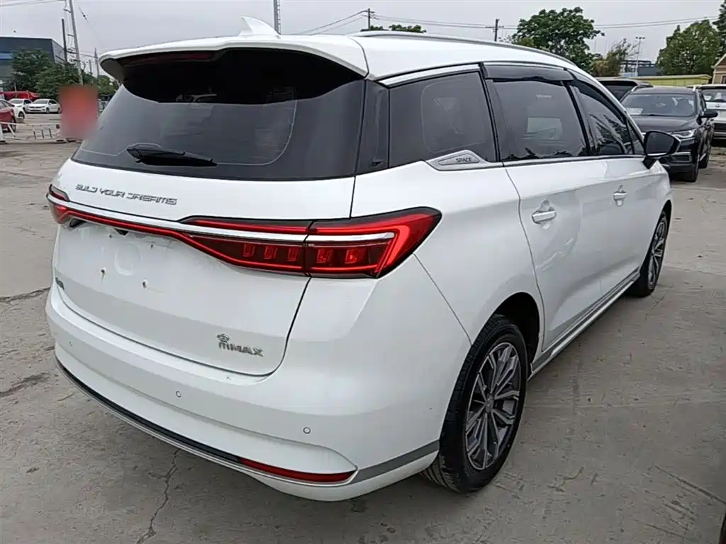 Song MAX Upgraded 1.5 T Auto Flagship 7-seat