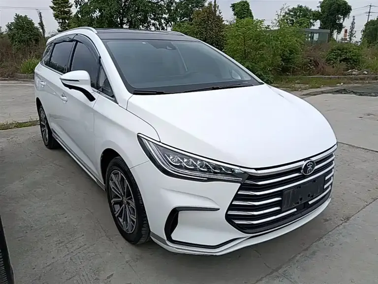 BYD Song MAX Upgraded 1.5 T Auto Flagship 7-seat