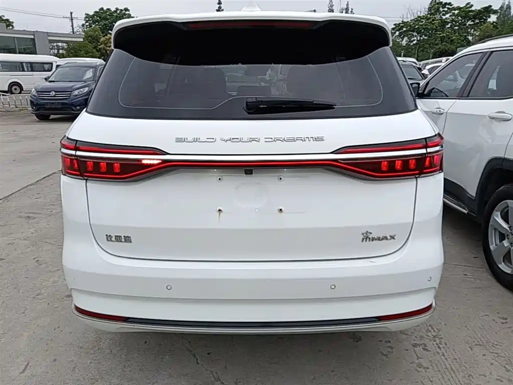 Song MAX Upgraded 1.5 T Auto Flagship 7-seat