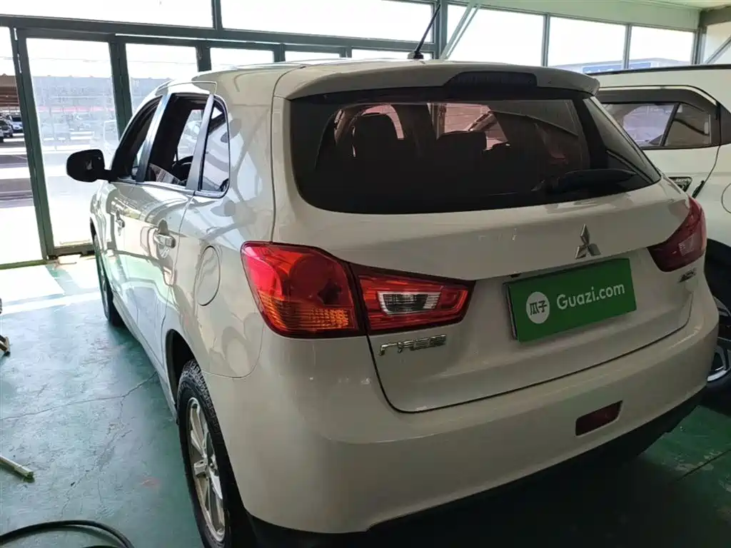 ASX 2.0 L CVT 2 WD Elite