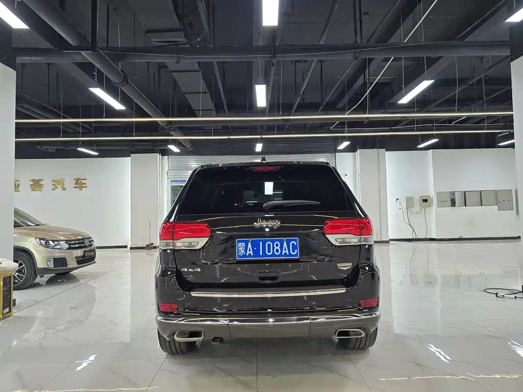 Grand Cherokee (Import) 3.0 L Flagship Premium Joy
