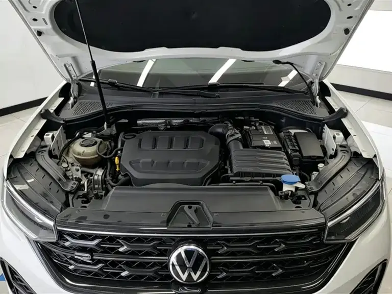 Volkswagen Tayron X 330 TSI 2 WD Distinguished High Energy