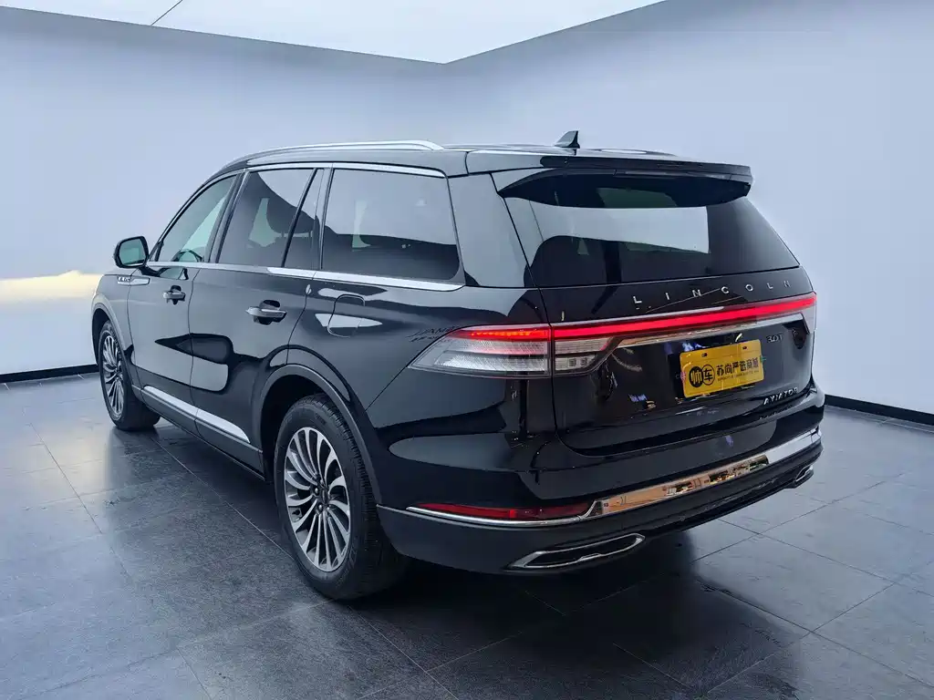 Aviator 飞行家 2023款 3.0 T V6 四驱尊雅巡航版 六座