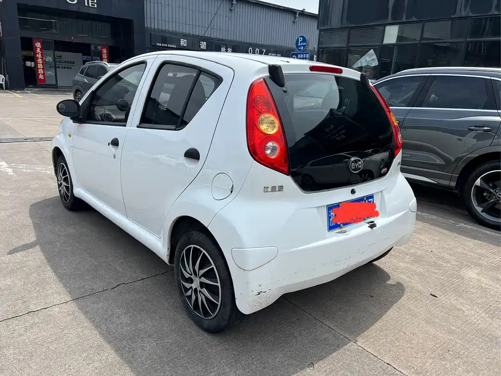 BYD F0 1.0 L AMT Xuan Cool