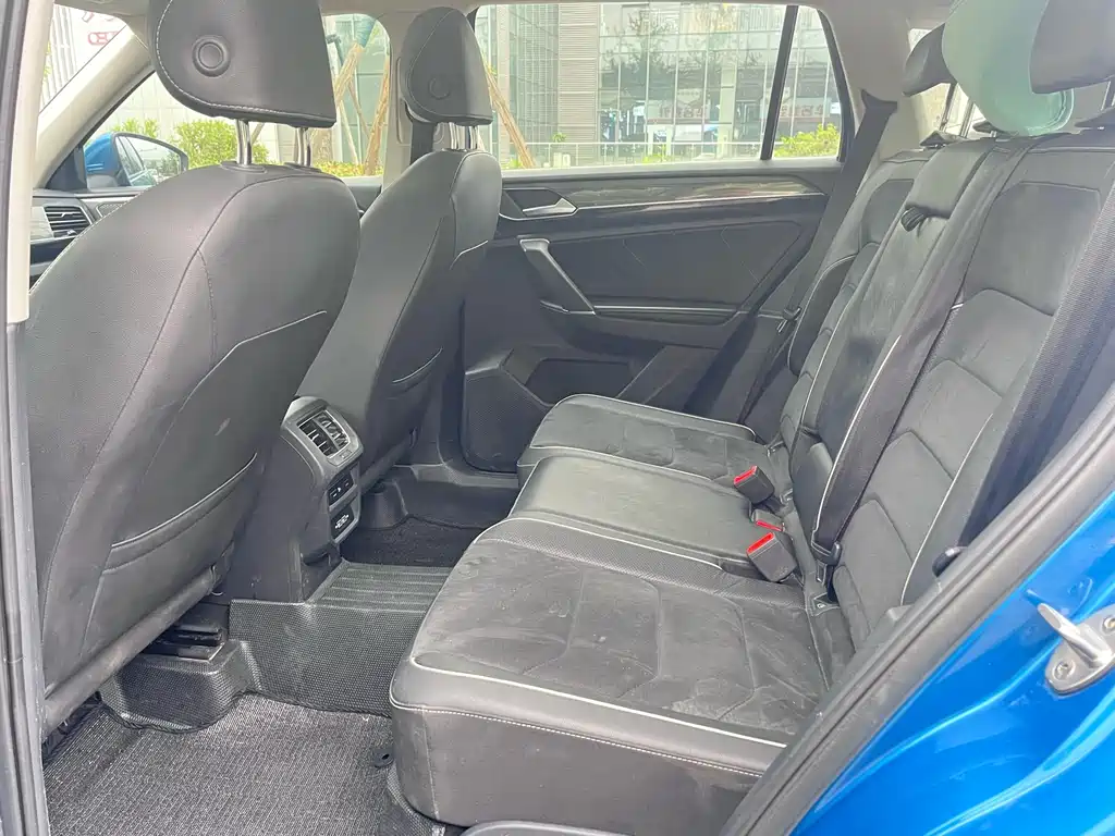 Tayron 330 TSI 2 WD Luxury Plus CN-VI