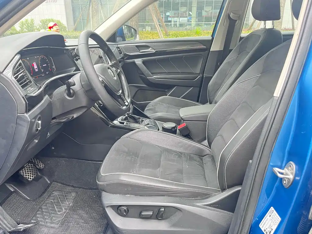 Tayron 330 TSI 2 WD Luxury Plus CN-VI