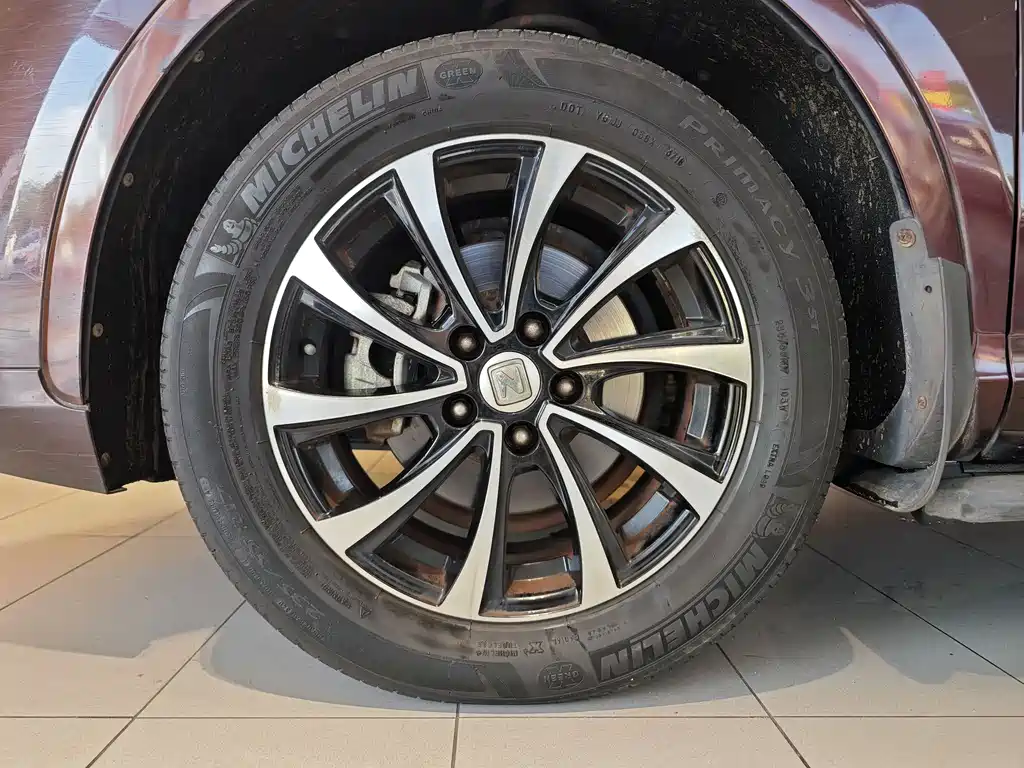 Zotye SR7 众泰SR7 2016款 1.5 T 手动魔方之路版 国V