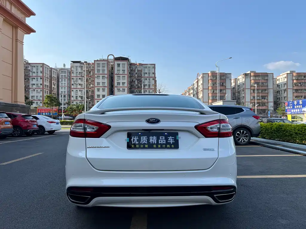 Mondeo 2.0 L GTDi240 Luxury Sport