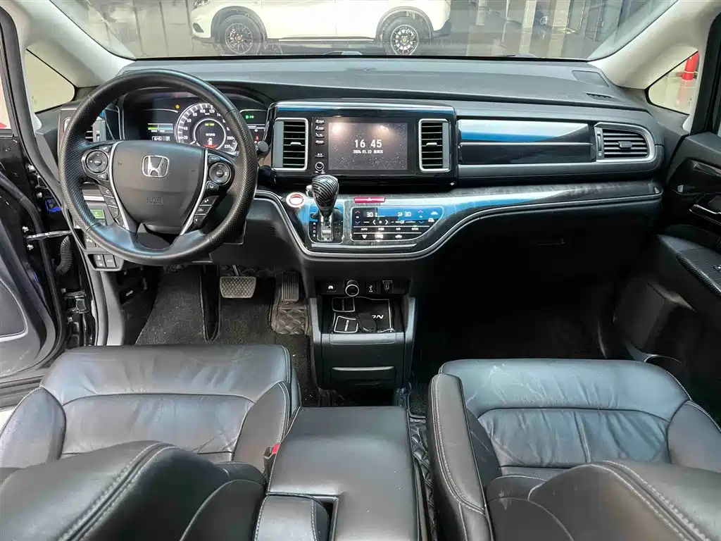 Elysion 2.0 L Hybrid Luxury