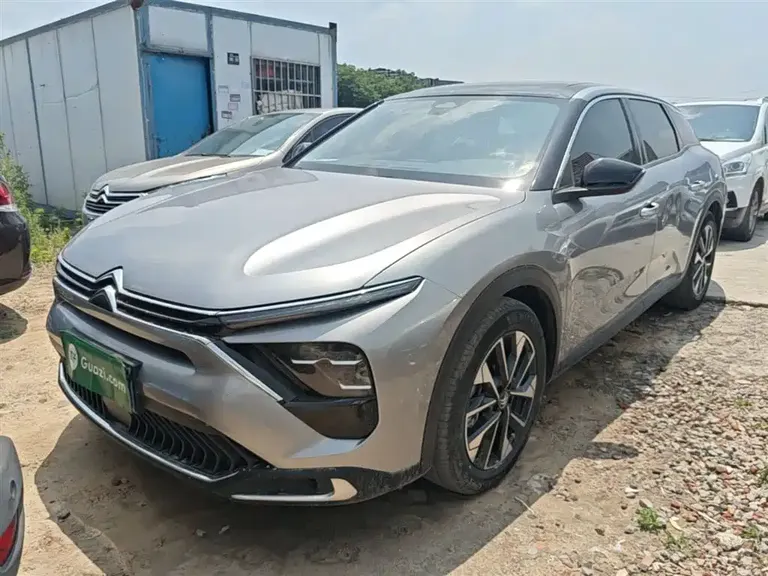 Citroën C5 X 1.6 T Extraordinary Enjoyment