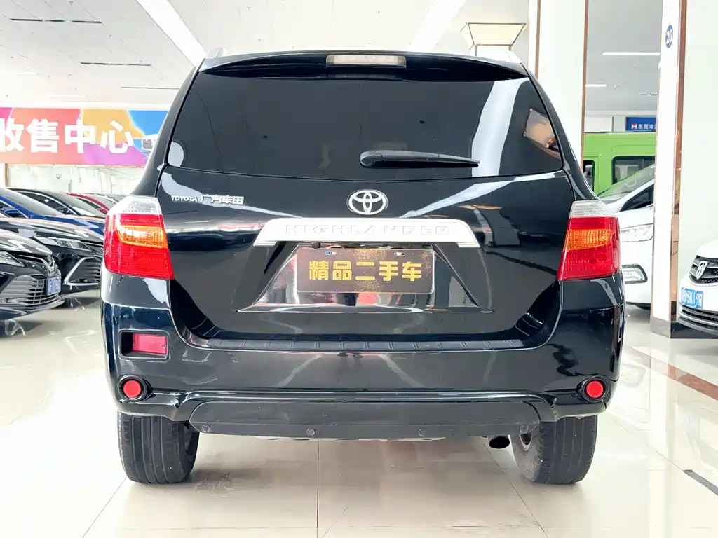 Highlander 2.7 L 2 WD 7-seat Elite