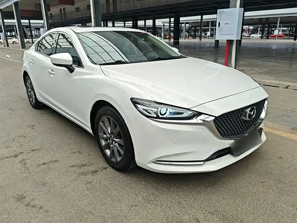 Atenza 2.0 L Blue Sky Luxury