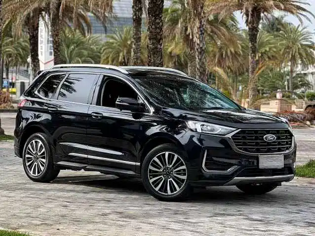 Edge PLUS EcoBoost 245 2 WD Grand Sharp 7-seat