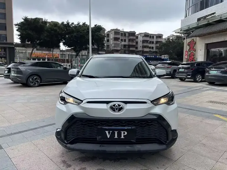 Toyota Frontlander 2.0 L CVT Elite