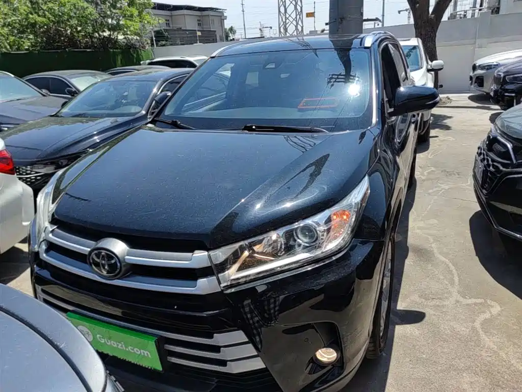 Highlander 2.0 T 4 WD Luxury 7-seat