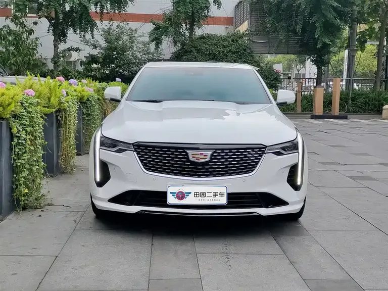 Cadillac CT4 28 T Luxury