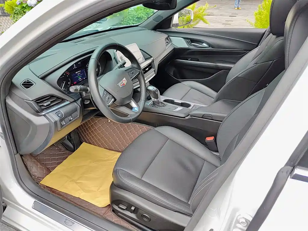 Cadillac CT4 28 T Luxury