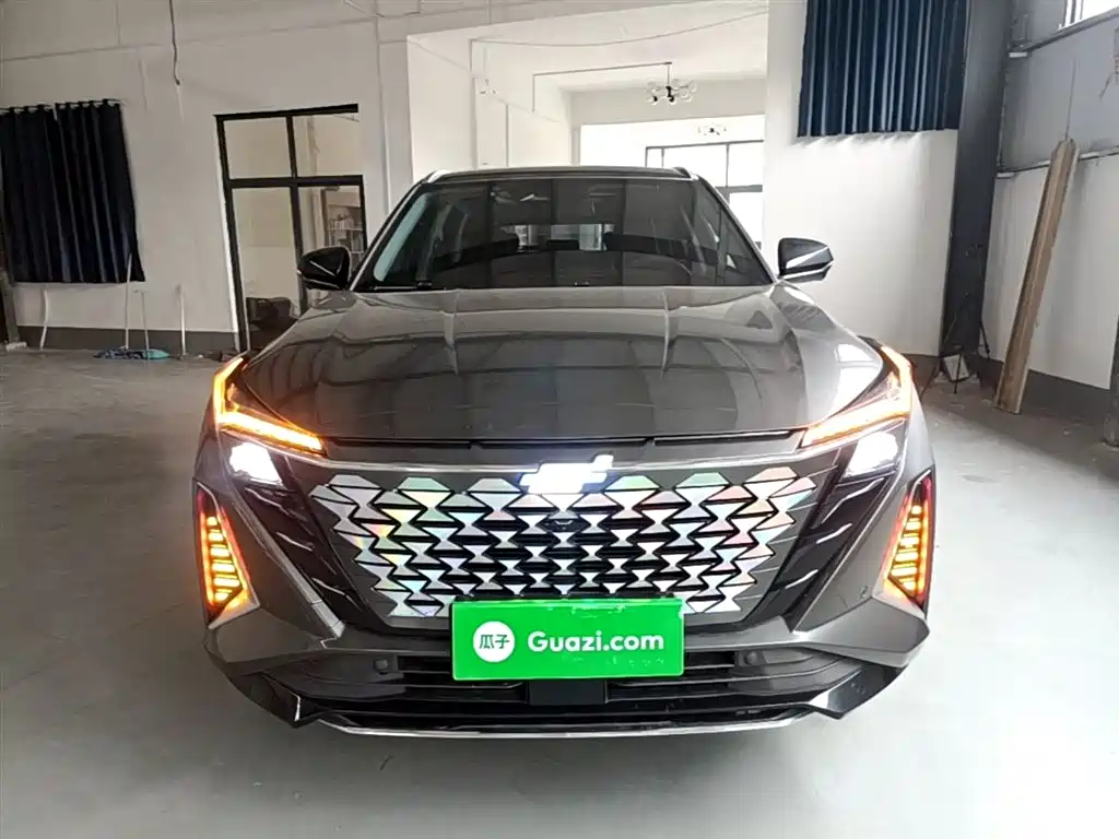 Changan Oshan Z6 Blue Whale 1.5 T DCT Smart Leading