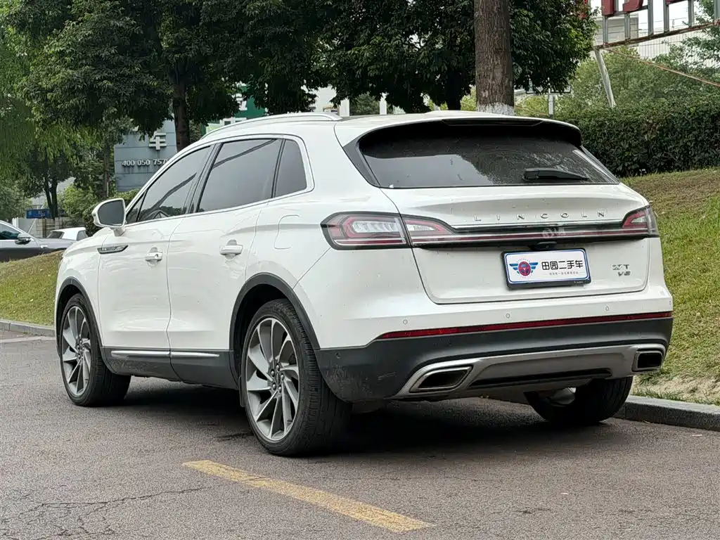 Nautilus 2.7 T 4 WD Honor Shine