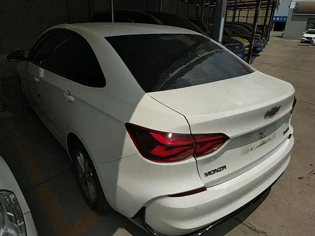 Monza 1.5 L DCT Joy