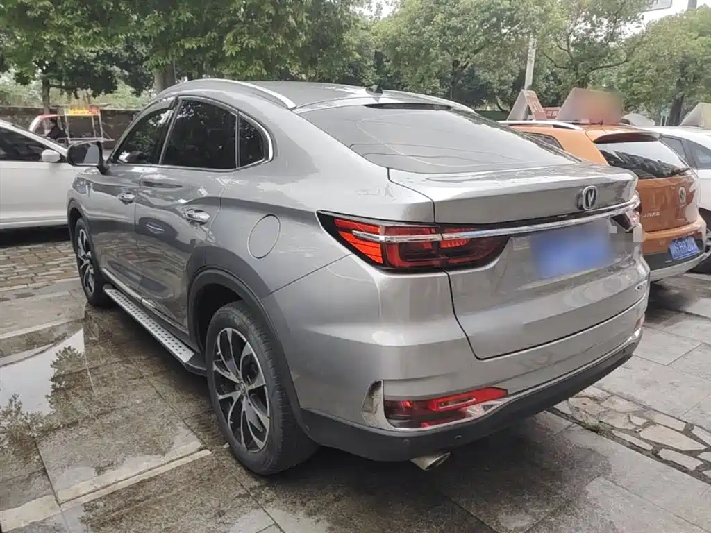 Changan CS85 Coupe 1.5 T DCT Motion CN-VI