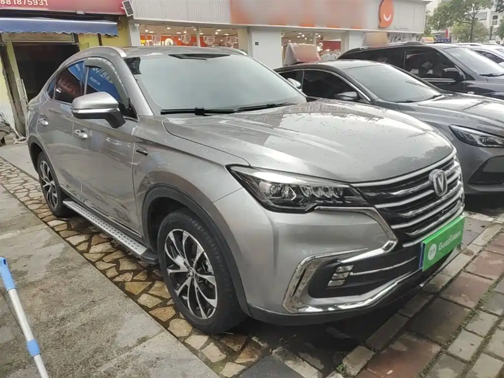 Changan CS85 Coupe 1.5 T DCT Motion CN-VI