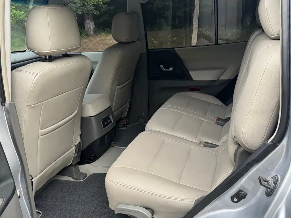 Pajero V73 3.0 L AT GLS