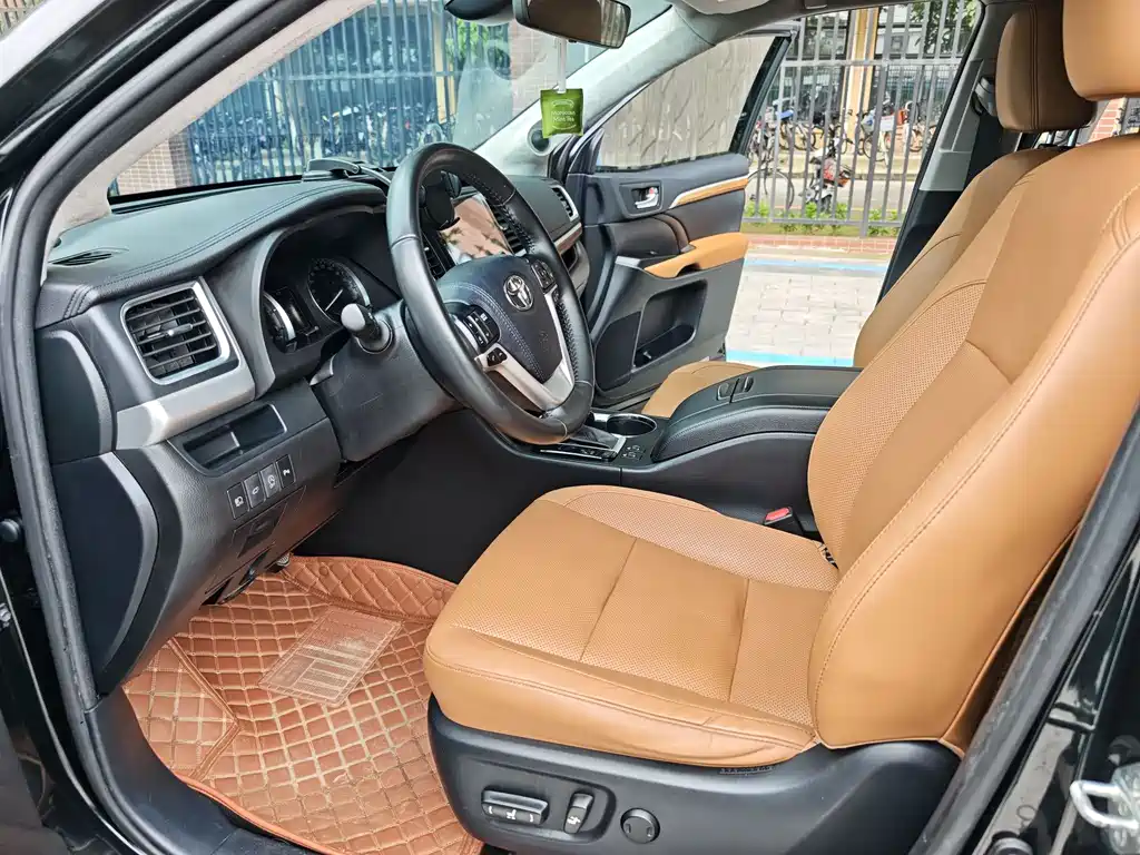Highlander 2.0 T 4 WD Distinguished 7-seat