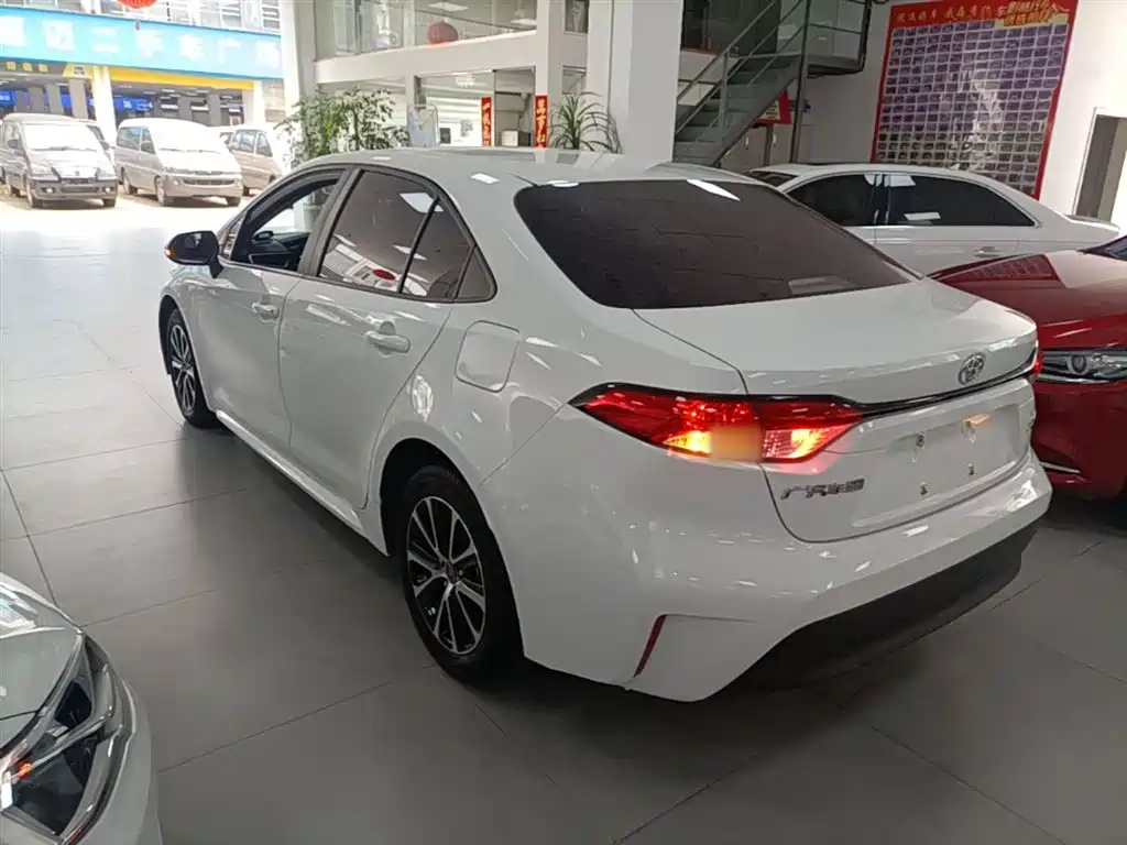 Levin 雷凌 2023款 TNGA 1.5 L CVT领先版